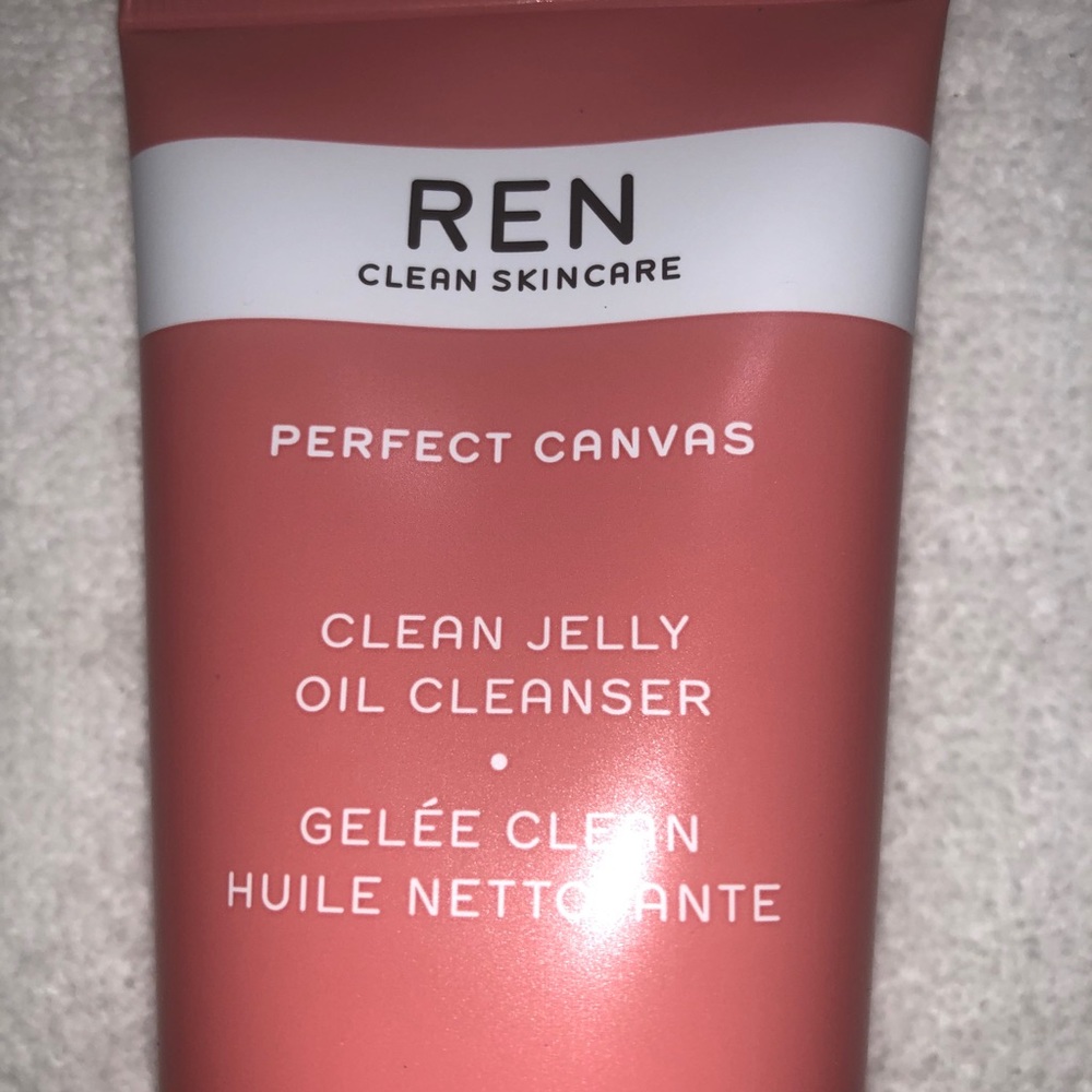 REN clear skin care perfect canvas cleanser NEW
